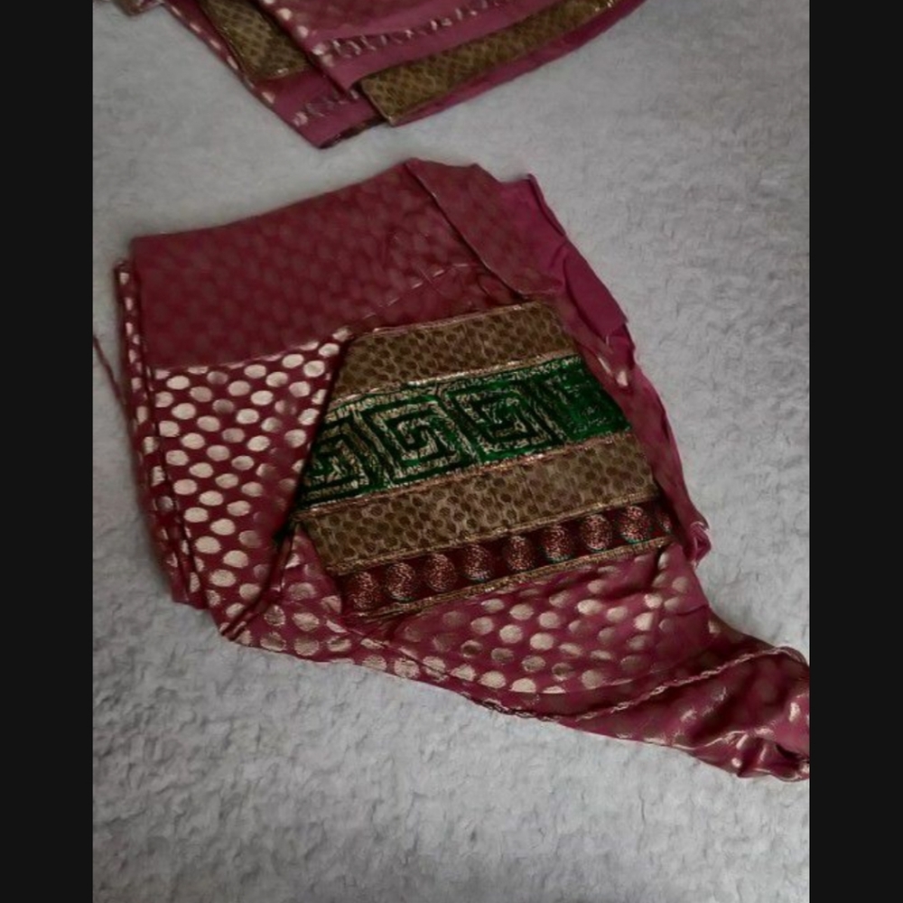 Saree sari with blouse